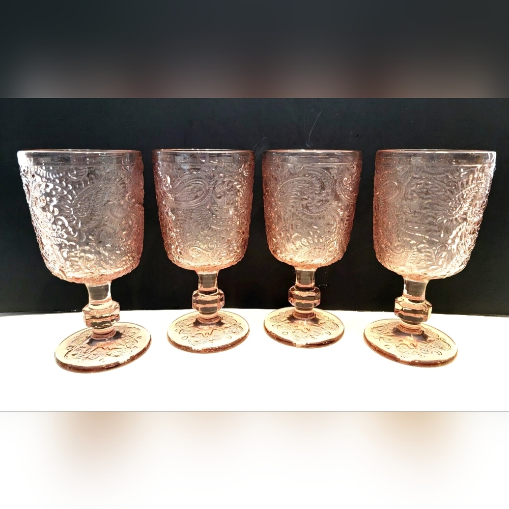Set of 4 Tebery Pink Stemmed Water/ Wine  Embossed Paisley Motif 10 Oz Glasses